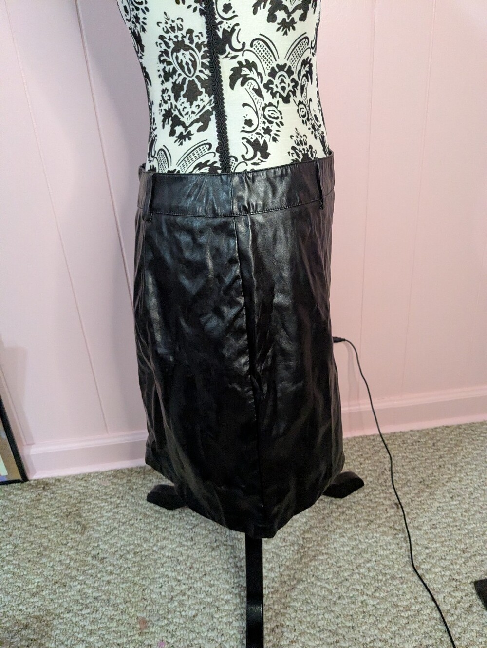 pleather skirt - Picture 2 of 6